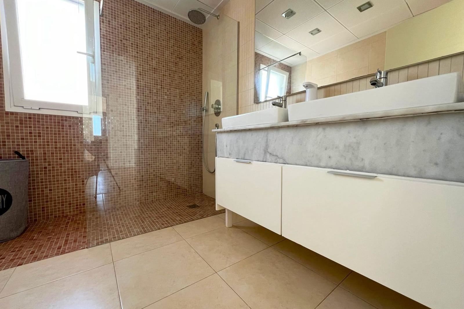 5 soveværelse Villa til salg i Bigastro med swimmingpool - € 699.000 (Ref: 9148559)