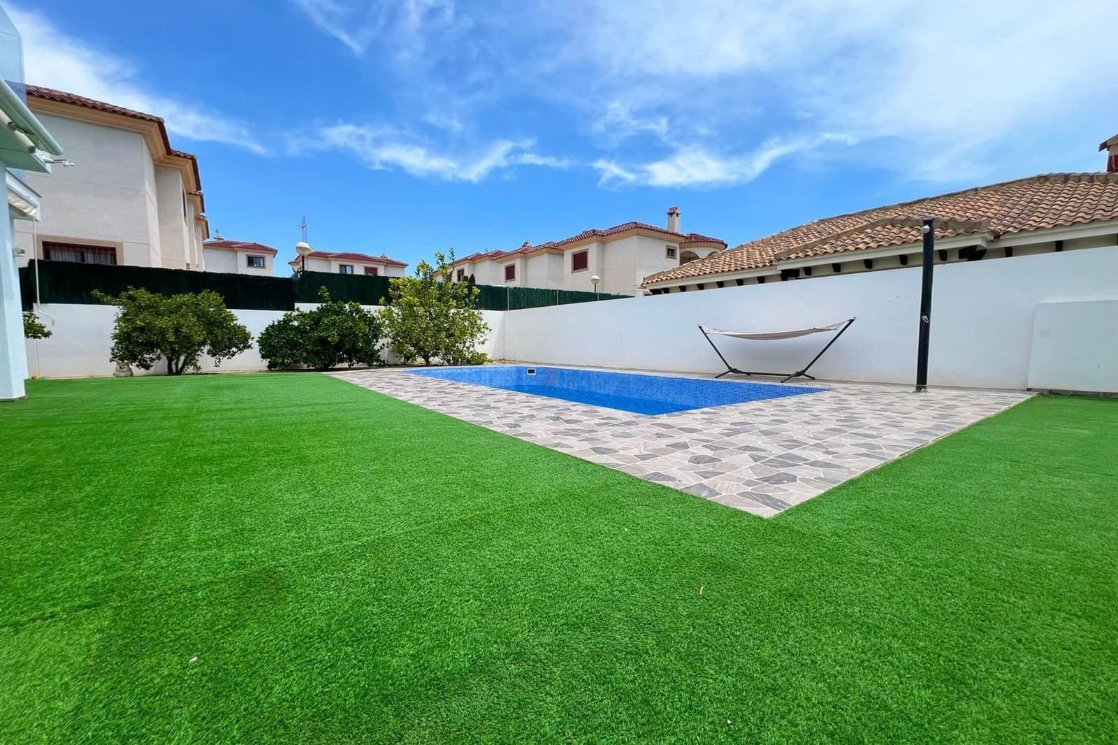 5 soveværelse Villa til salg i Bigastro med swimmingpool - € 699.000 (Ref: 9148559)