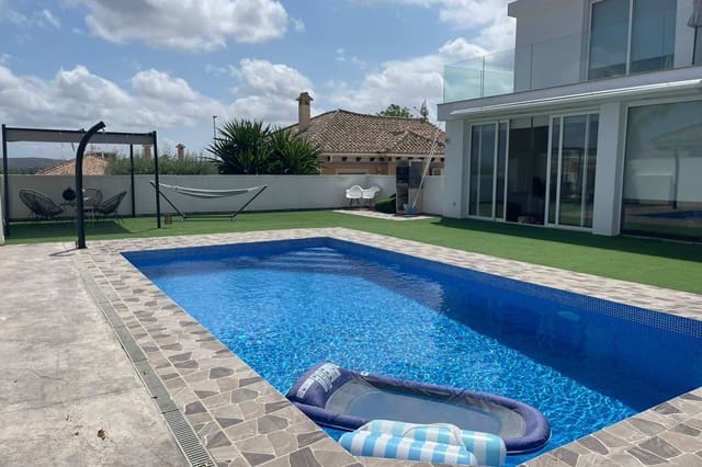5 soveværelse Villa til salg i Bigastro med swimmingpool - € 699.000 (Ref: 9148559)