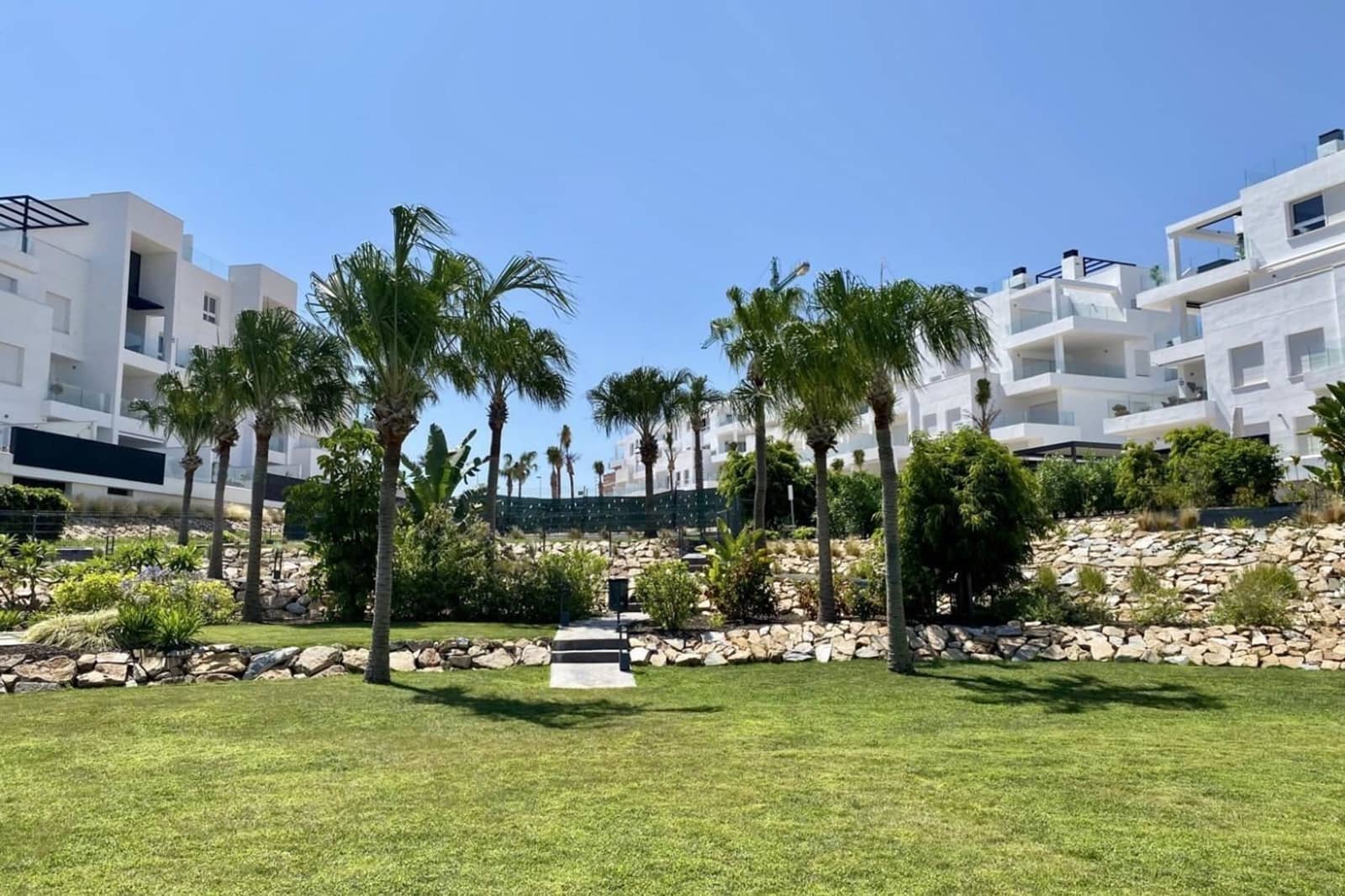Apartamento de 3 habitaciones en Los Balcones en venta con piscina - 642.500 € (Ref: 9160321)