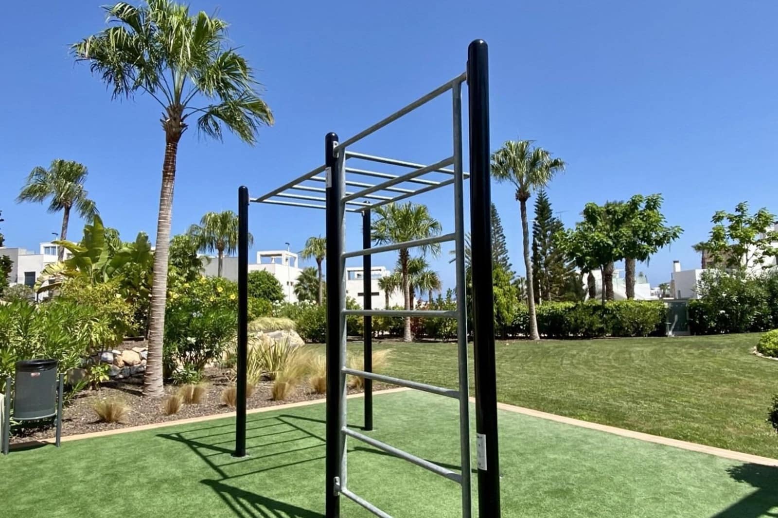 Apartamento de 3 habitaciones en Los Balcones en venta con piscina - 642.500 € (Ref: 9160321)