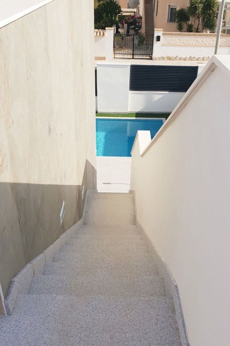 3 makuuhuone Huvila myytävänä paikassa Pinar de Campoverde mukana uima-altaan - 422 500 € (Ref: 9175508)