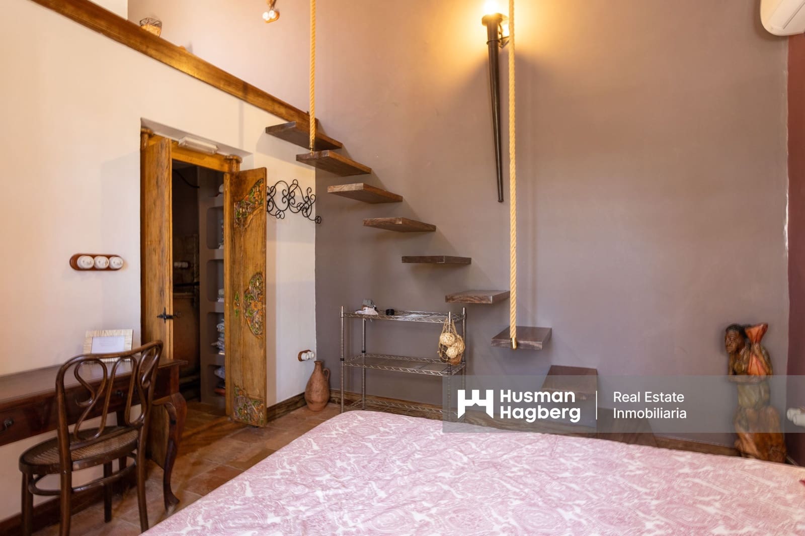 4 bedroom Villa for sale in San Miguel de Salinas with pool - € 2,169,000 (Ref: 9215804)