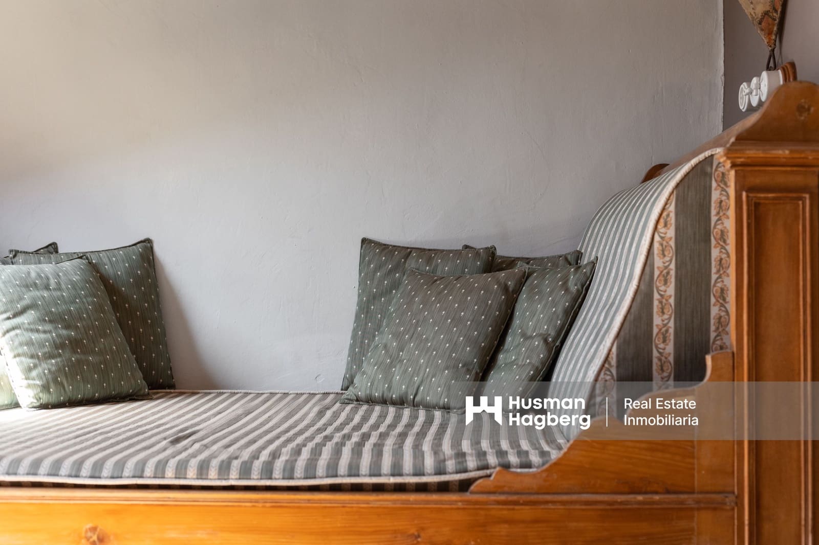 4 bedroom Villa for sale in San Miguel de Salinas with pool - € 2,169,000 (Ref: 9215804)