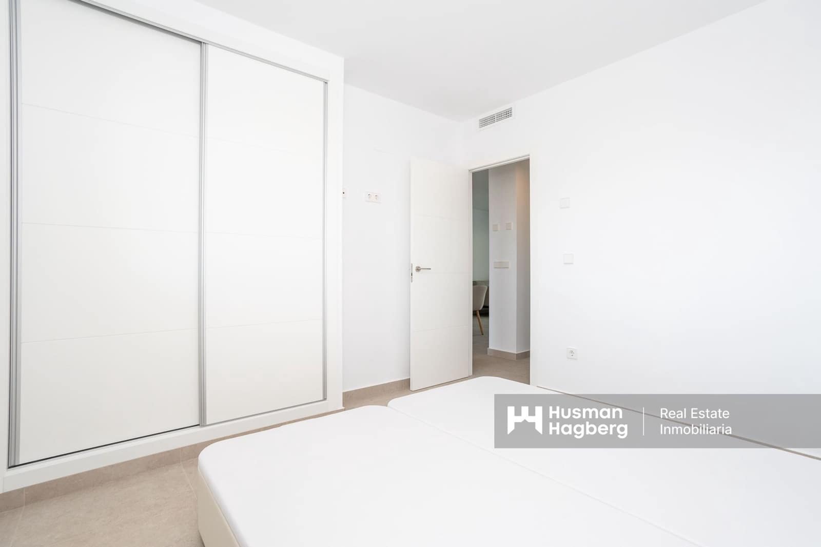 2 bedroom Apartment for sale in Playa Flamenca with pool - € 399,000 (Ref: 9216156)