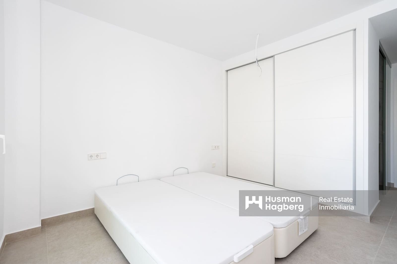 2 bedroom Apartment for sale in Playa Flamenca with pool - € 399,000 (Ref: 9216156)