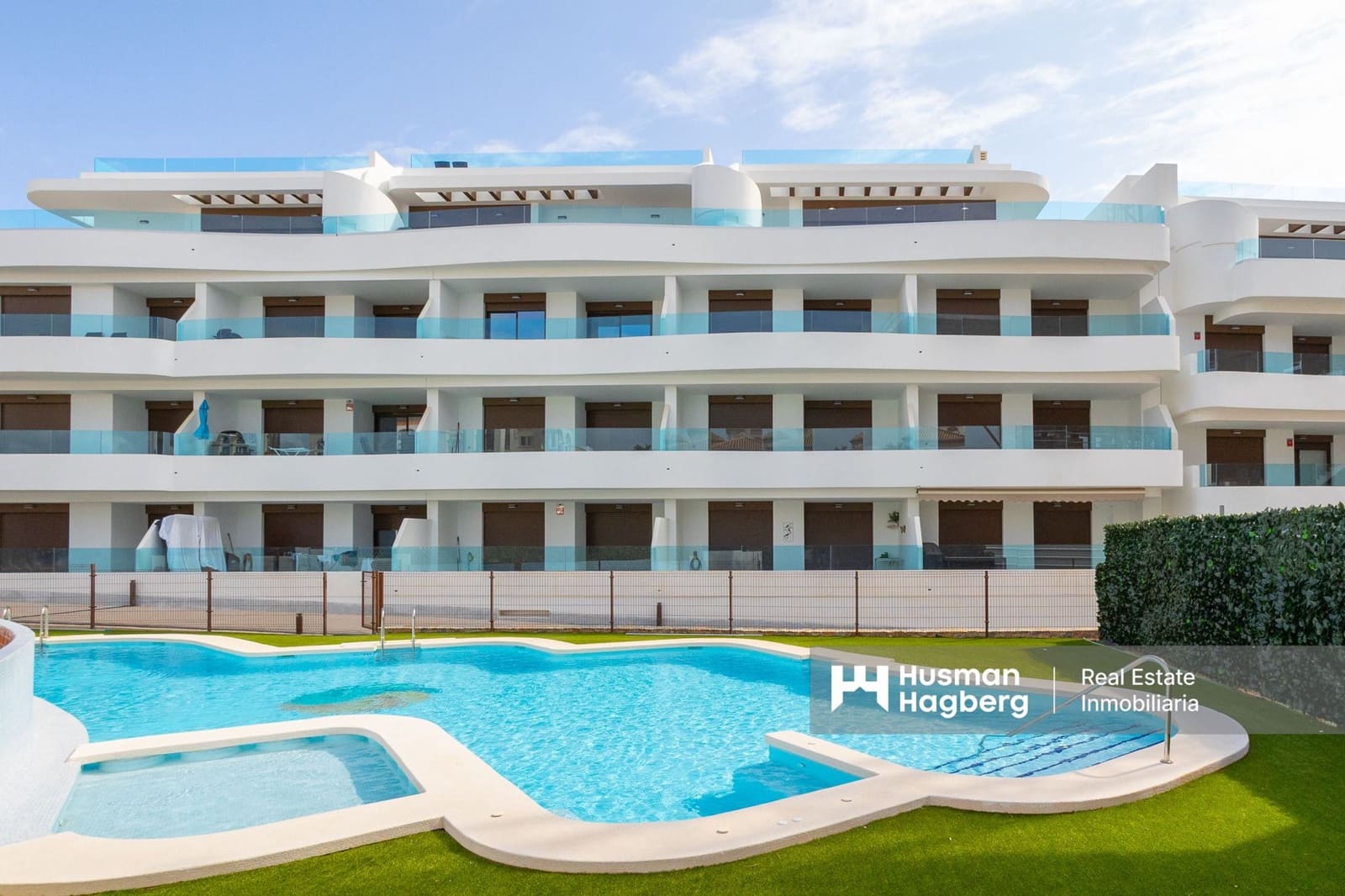 2 bedroom Apartment for sale in Playa Flamenca with pool - € 399,000 (Ref: 9216156)