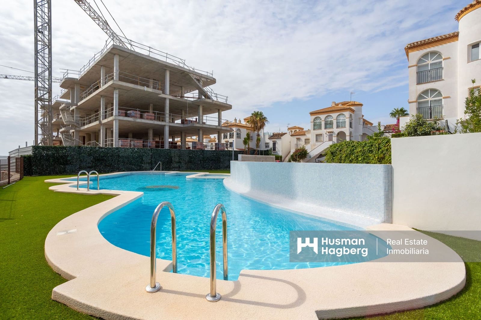 2 bedroom Apartment for sale in Playa Flamenca with pool - € 399,000 (Ref: 9216156)
