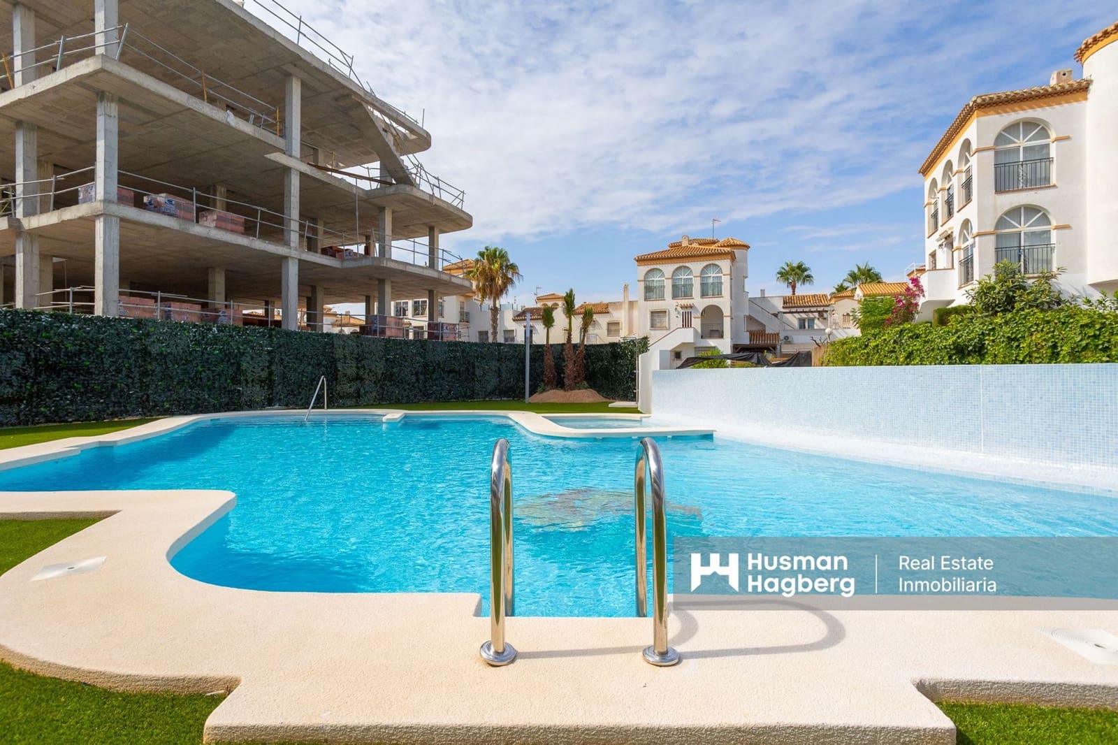 2 bedroom Apartment for sale in Playa Flamenca with pool - € 399,000 (Ref: 9216156)