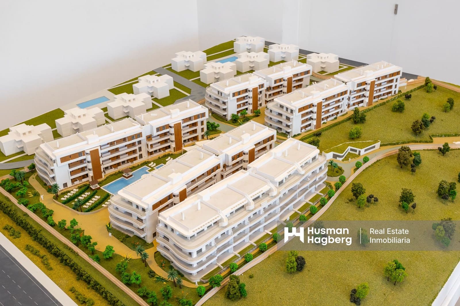 2 bedroom Apartment for sale in Playa Flamenca with pool - € 399,000 (Ref: 9216156)