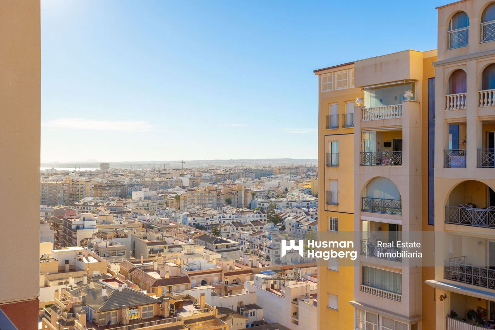 3 bedroom Apartment for sale in Torrevieja with pool - € 259,000 (Ref: 9227429)