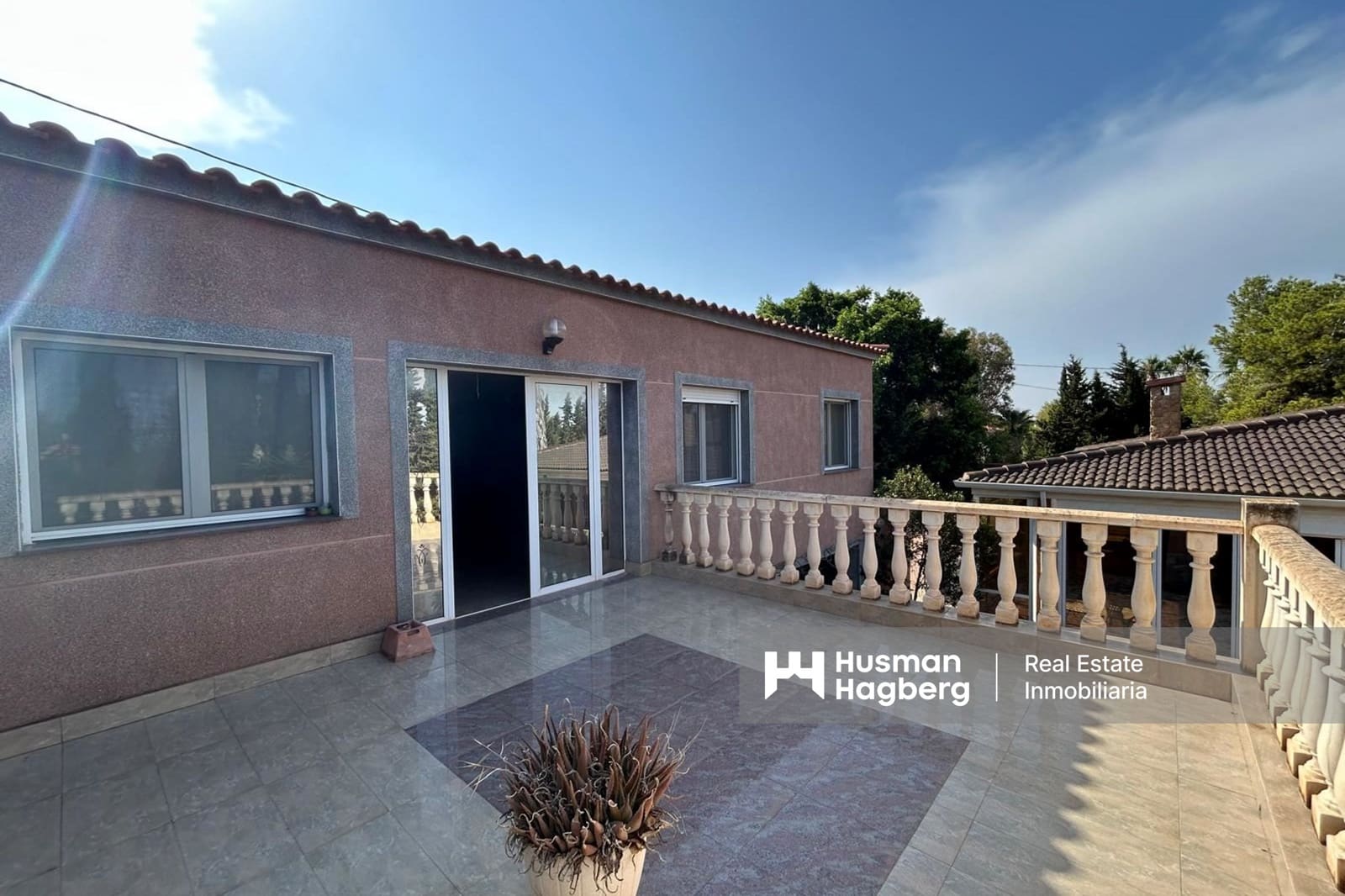 6 bedroom Villa for sale in San Fulgencio with pool - € 625,000 (Ref: 9227741)