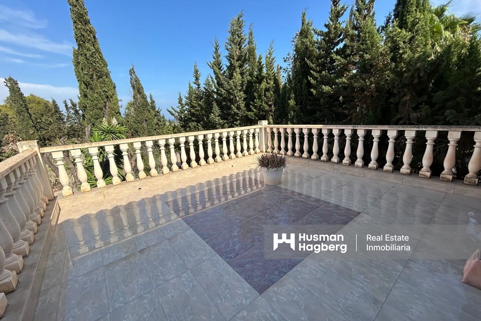 6 bedroom Villa for sale in San Fulgencio with pool - € 625,000 (Ref: 9227741)