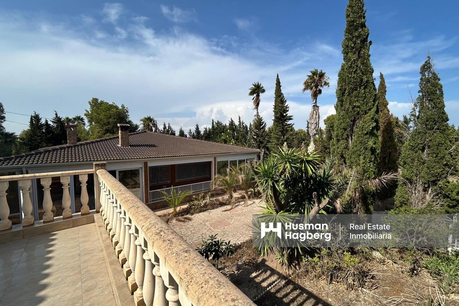 6 bedroom Villa for sale in San Fulgencio with pool - € 625,000 (Ref: 9227741)