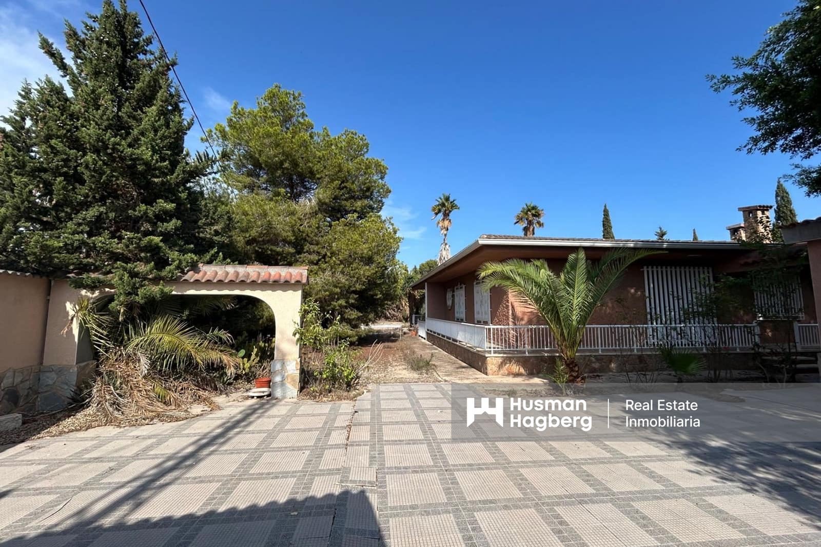 6 bedroom Villa for sale in San Fulgencio with pool - € 625,000 (Ref: 9227741)