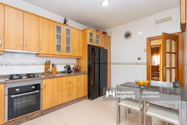 3 soveværelse Villa til salg i Dehesa de Campoamor, Orihuela med swimmingpool - € 985.000 (Ref: 9247476)