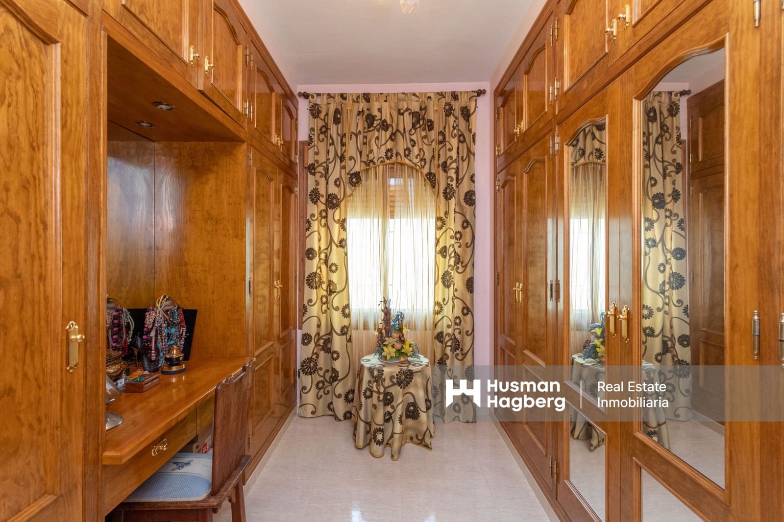 3 soveværelse Villa til salg i Campoamor med swimmingpool - € 985.000 (Ref: 9247476)