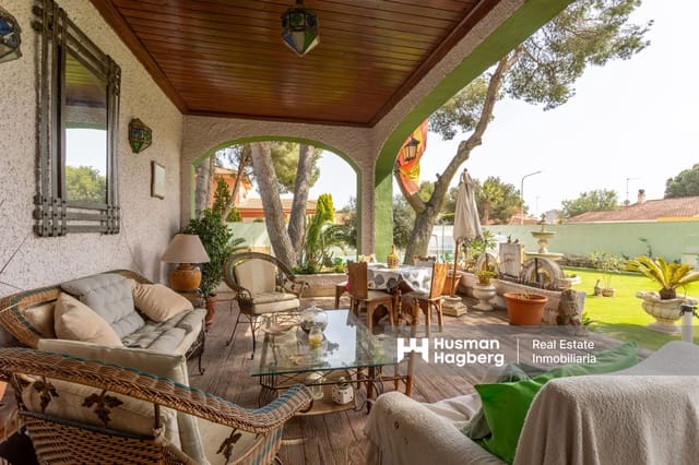 3 soveværelse Villa til salg i Dehesa de Campoamor, Orihuela med swimmingpool - € 985.000 (Ref: 9247476)