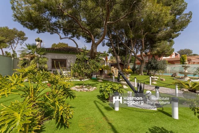 3 soveværelse Villa til salg i Dehesa de Campoamor, Orihuela med swimmingpool - € 985.000 (Ref: 9247476)