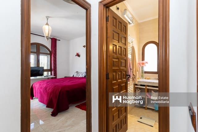 4 makuuhuone Huvila myytävänä paikassa Villamartin, Orihuela mukana uima-altaan - 790 000 € (Ref: 9247753)