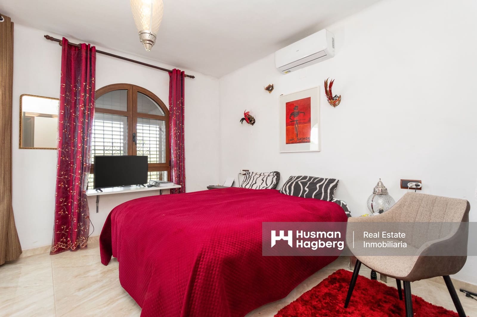 4 makuuhuone Huvila myytävänä paikassa Villamartin mukana uima-altaan - 790 000 € (Ref: 9247753)