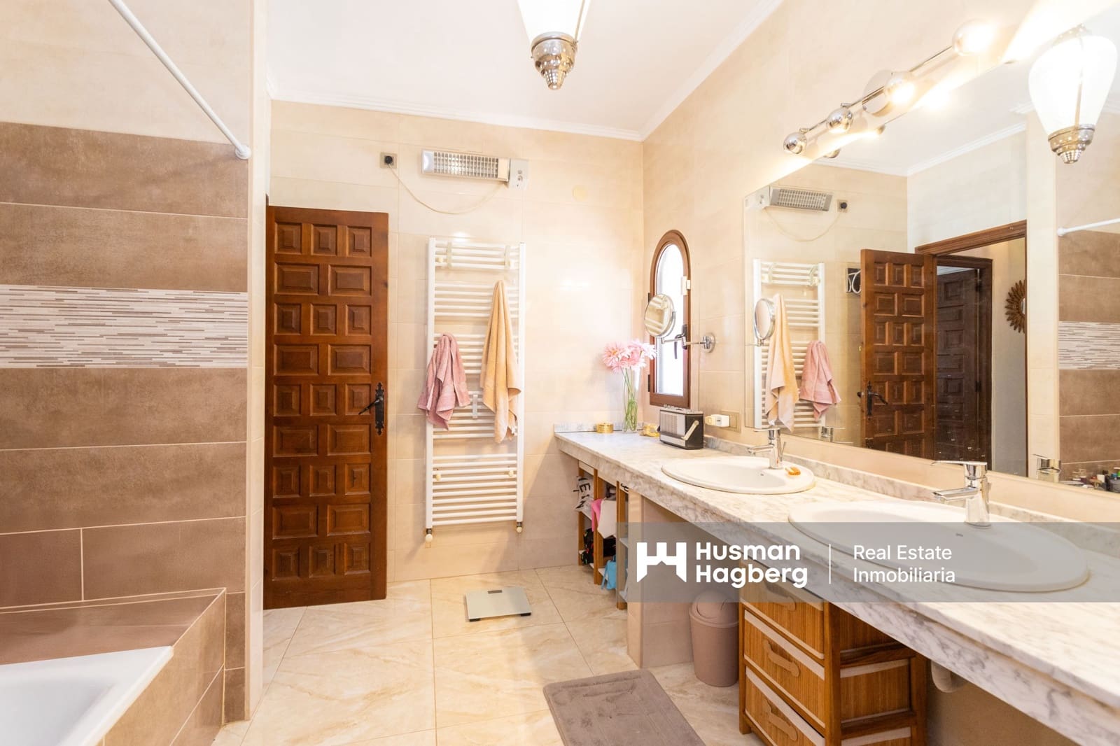 4 makuuhuone Huvila myytävänä paikassa Villamartin mukana uima-altaan - 790 000 € (Ref: 9247753)