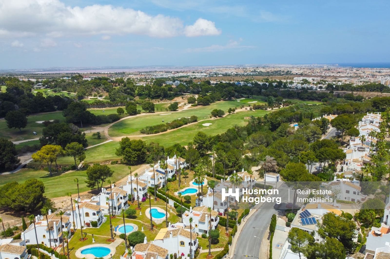 4 makuuhuone Huvila myytävänä paikassa Villamartin mukana uima-altaan - 790 000 € (Ref: 9247753)