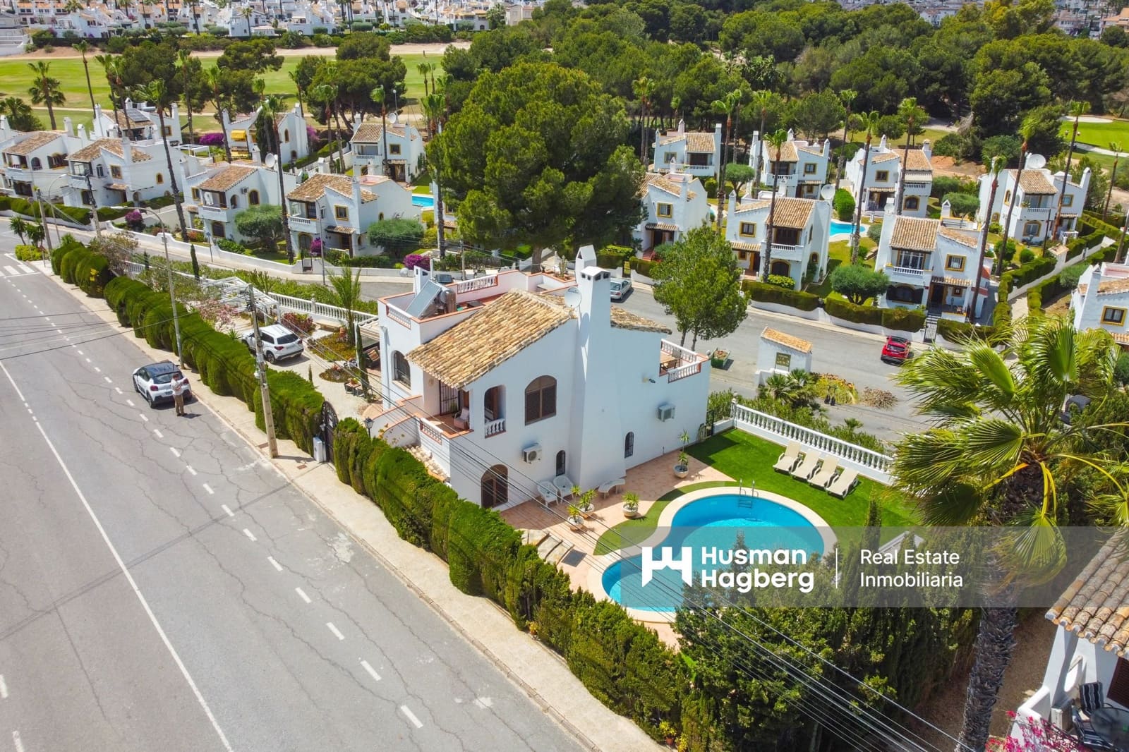 4 makuuhuone Huvila myytävänä paikassa Villamartin mukana uima-altaan - 790 000 € (Ref: 9247753)