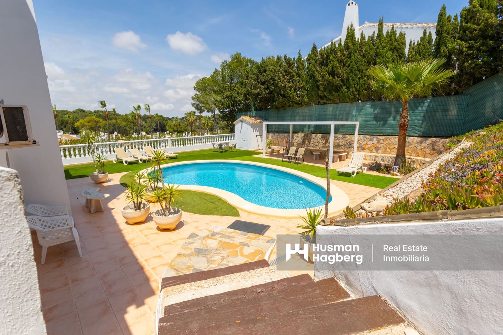 4 makuuhuone Huvila myytävänä paikassa Villamartin mukana uima-altaan - 790 000 € (Ref: 9247753)