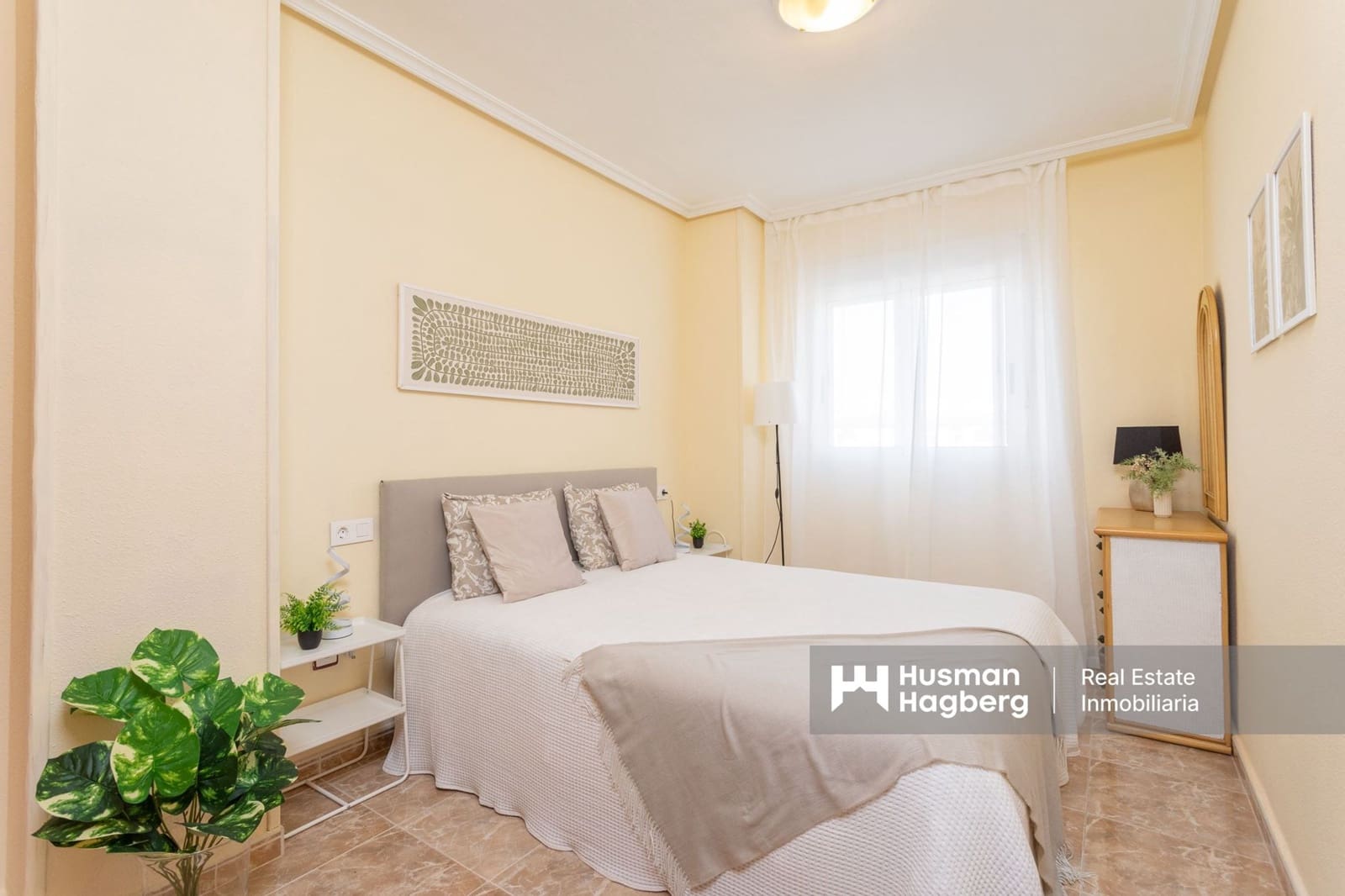 2 makuuhuone Huoneisto myytävänä paikassa Torrevieja mukana uima-altaan - 147 000 € (Ref: 9275650)