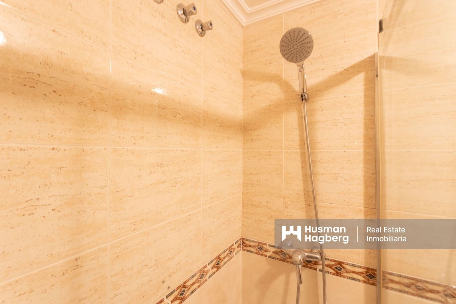 2 makuuhuone Huoneisto myytävänä paikassa Torrevieja mukana uima-altaan - 147 000 € (Ref: 9275650)