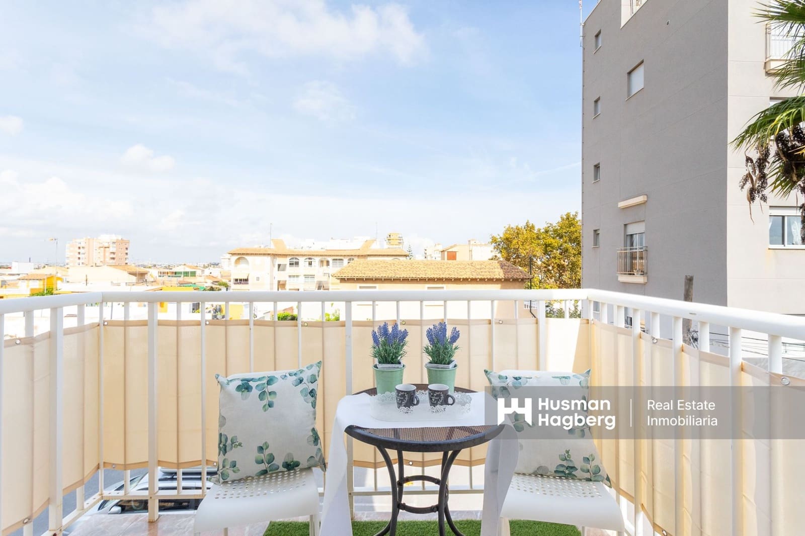 2 makuuhuone Huoneisto myytävänä paikassa Torrevieja mukana uima-altaan - 147 000 € (Ref: 9275650)