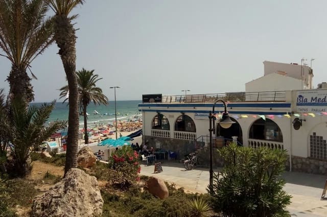 3 bedroom Villa for sale in Mil Palmeras, Pilar de la Horadada with pool - € 539,900 (Ref: 9289341)