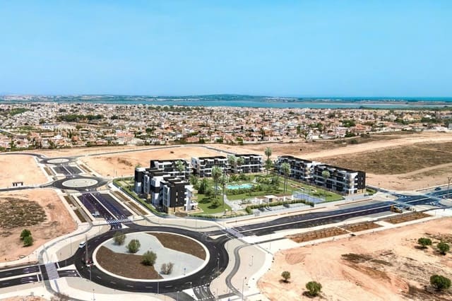 2 bedroom Apartment for sale in La Siesta, Torrevieja with pool - € 325,000 (Ref: 9293954)