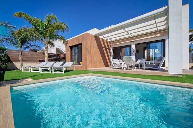 3 bedroom Villa for sale in San Miguel de Salinas with pool - € 399,000 (Ref: 9348441)