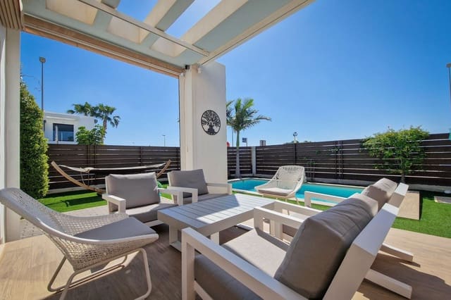 3 bedroom Villa for sale in San Miguel de Salinas with pool - € 399,000 (Ref: 9348441)