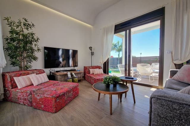 3 bedroom Villa for sale in San Miguel de Salinas with pool - € 399,000 (Ref: 9348441)