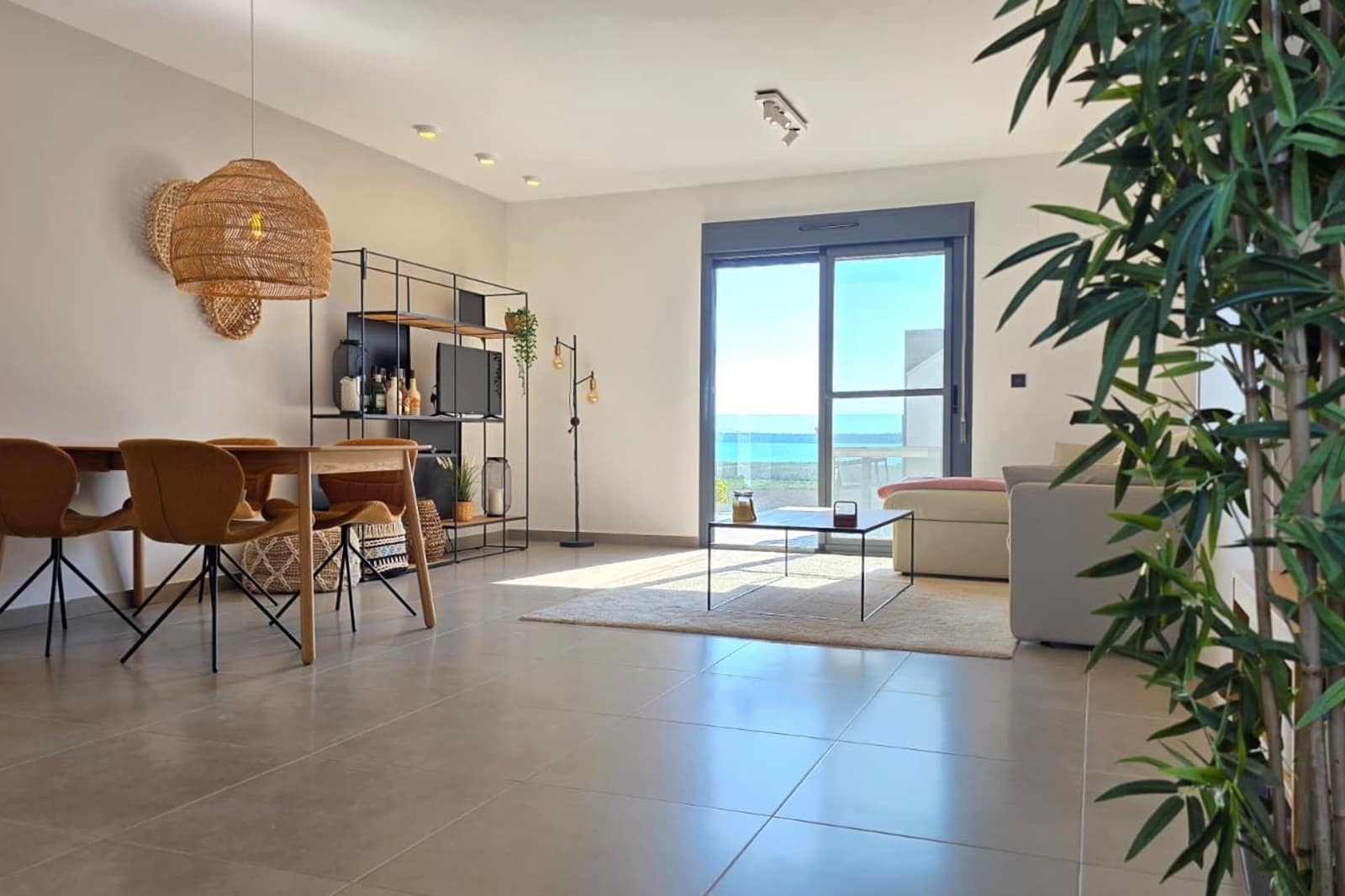 2 Zimmer Apartment zu verkaufen in El Raso mit Pool - 289.000 € (Ref: 9348575)