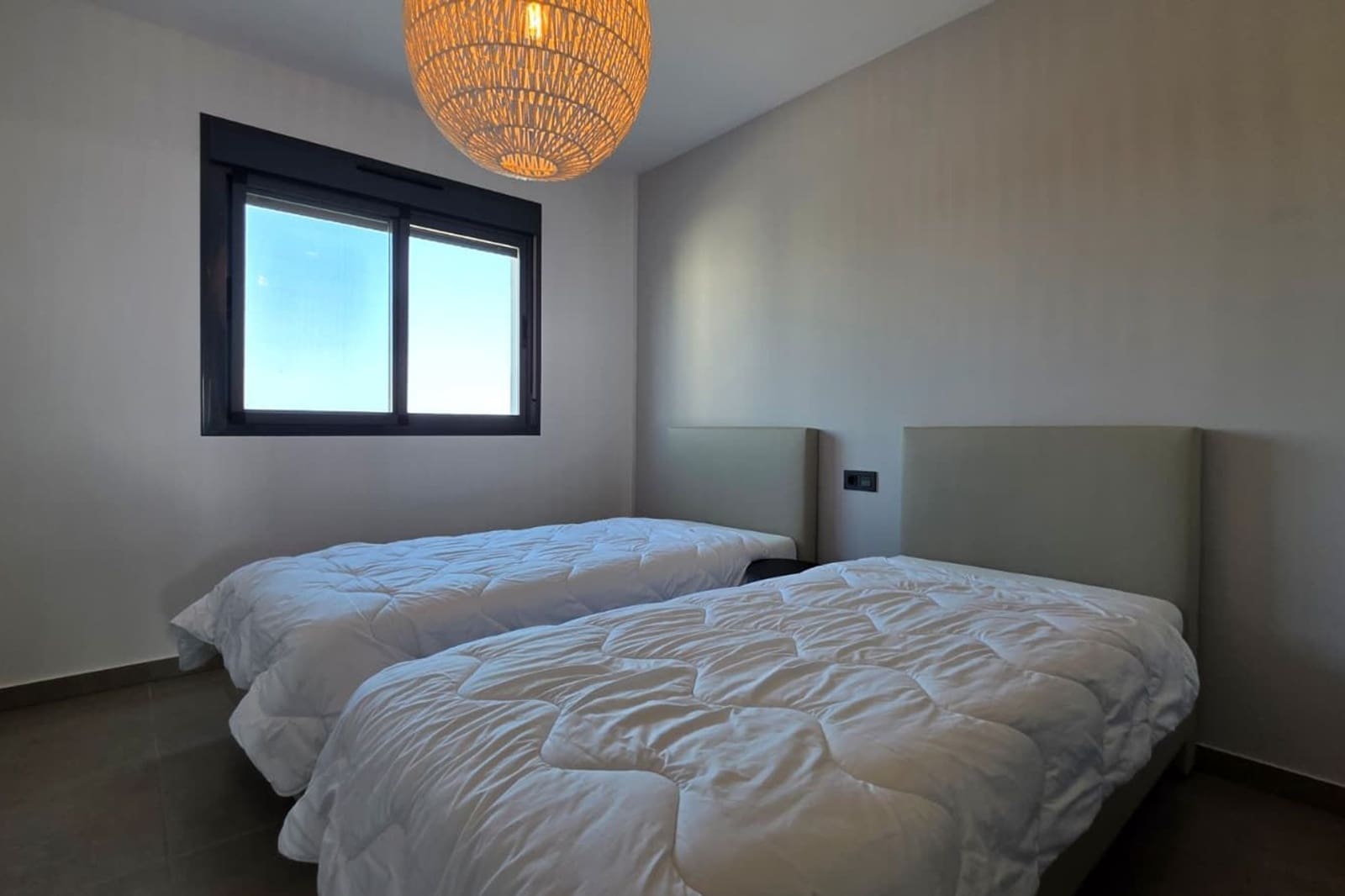 2 Zimmer Apartment zu verkaufen in El Raso mit Pool - 289.000 € (Ref: 9348575)