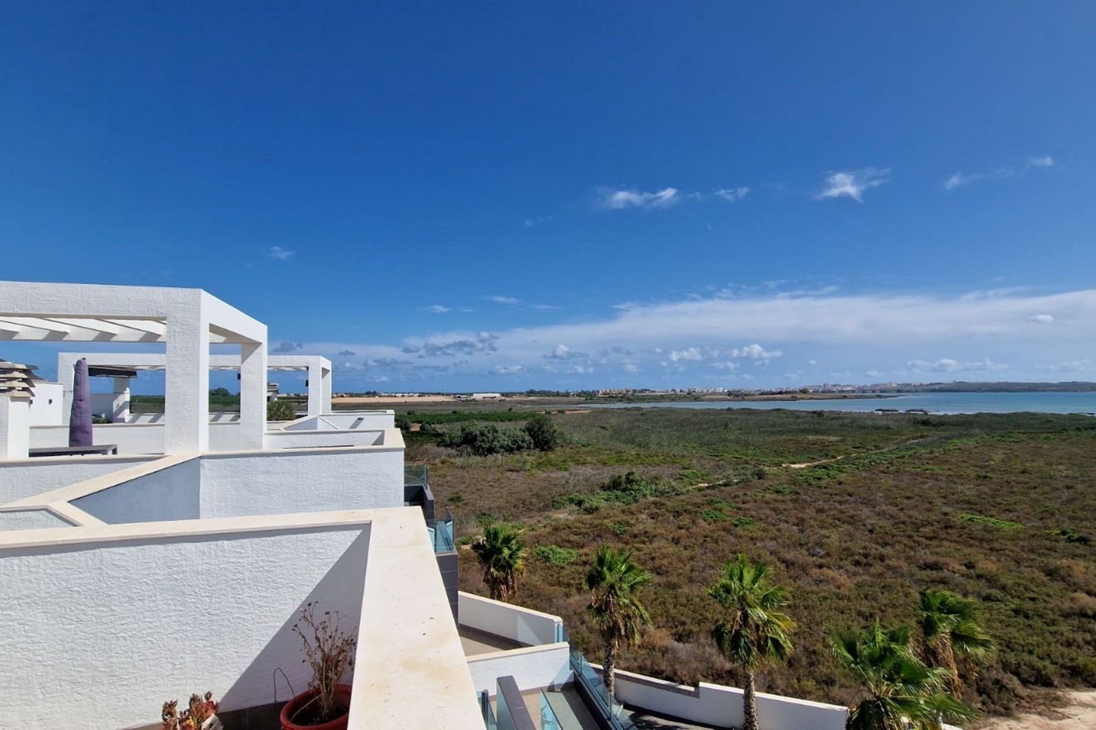 2 Zimmer Apartment zu verkaufen in El Raso mit Pool - 289.000 € (Ref: 9348575)