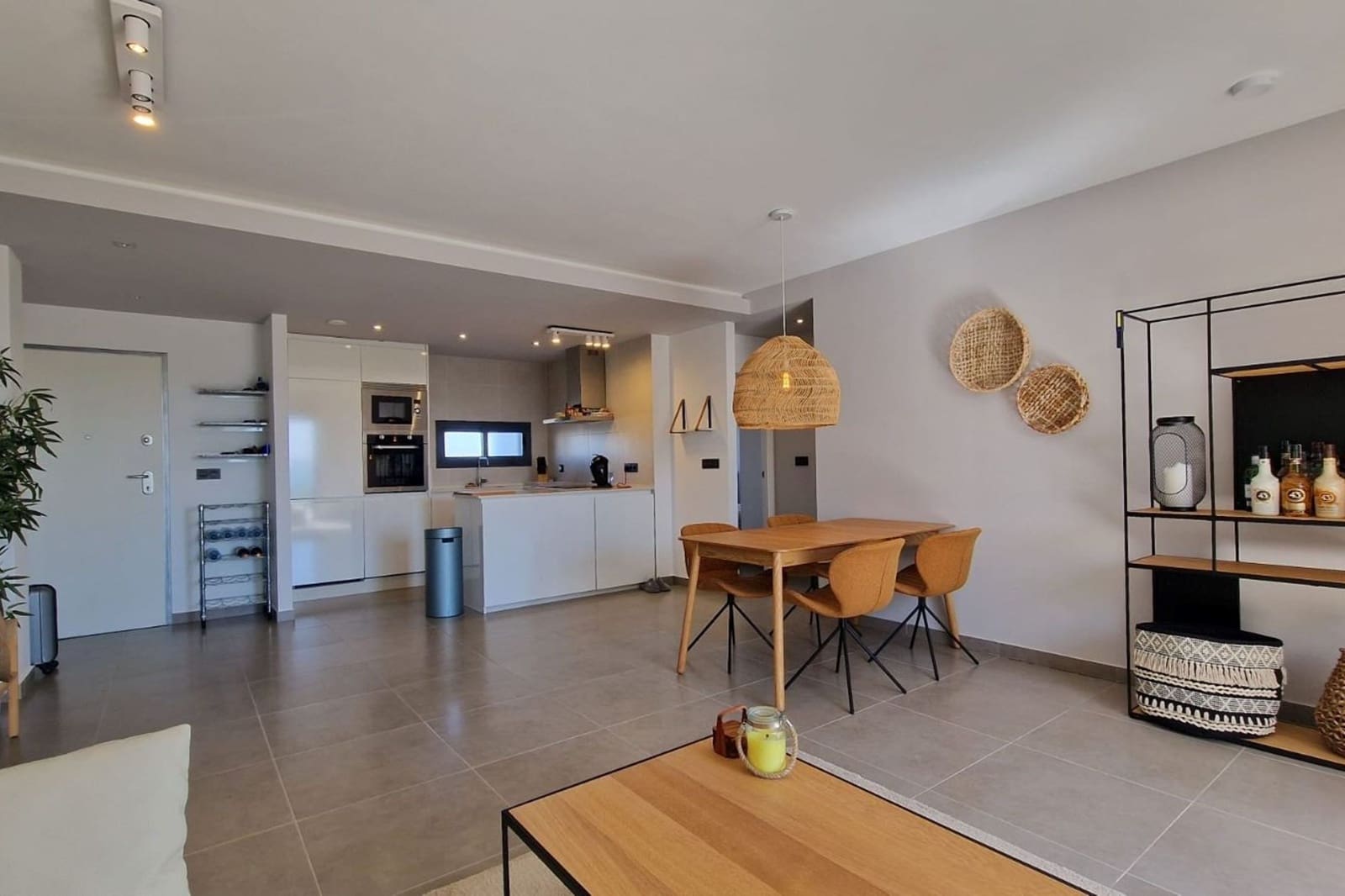 2 Zimmer Apartment zu verkaufen in El Raso mit Pool - 289.000 € (Ref: 9348575)