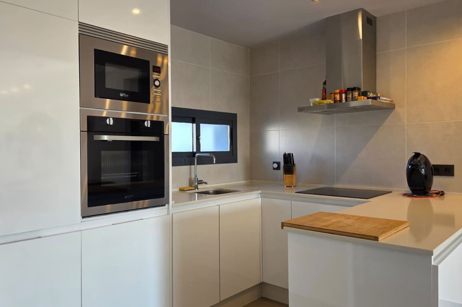 2 Zimmer Apartment zu verkaufen in El Raso mit Pool - 289.000 € (Ref: 9348575)