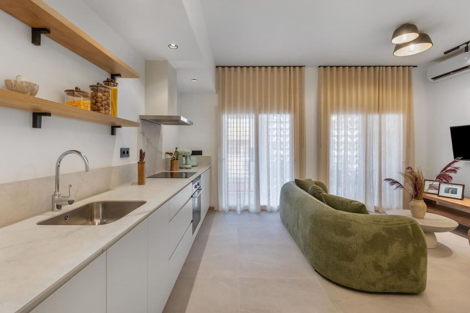 1 bedroom Apartment for sale in Torrevieja - € 168,000 (Ref: 9354224)