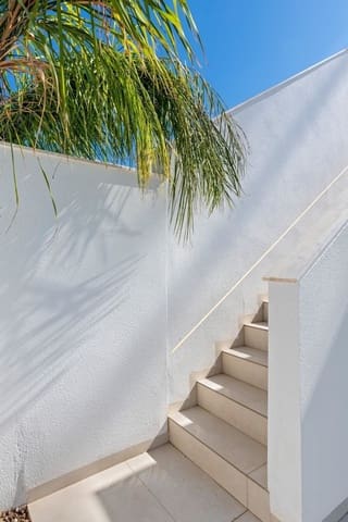 3 soveværelse Byhus til salg i Pilar de la Horadada ciudad, Pilar de la Horadada med swimmingpool - € 369.900 (Ref: 9369088)