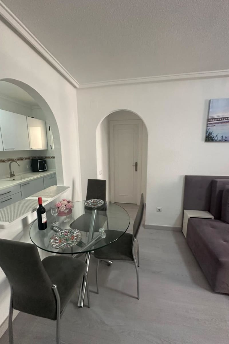 2 bedroom Apartment for sale in Torrevieja with pool - € 149,600 (Ref: 9378276)