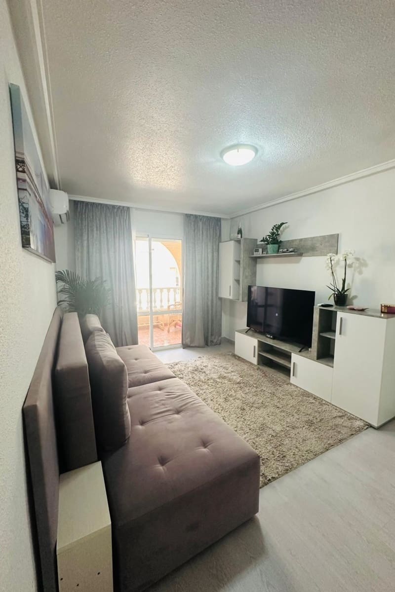 2 bedroom Apartment for sale in Torrevieja with pool - € 149,600 (Ref: 9378276)