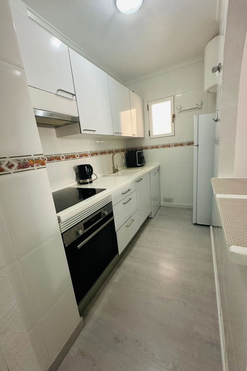 2 bedroom Apartment for sale in Torrevieja with pool - € 149,600 (Ref: 9378276)