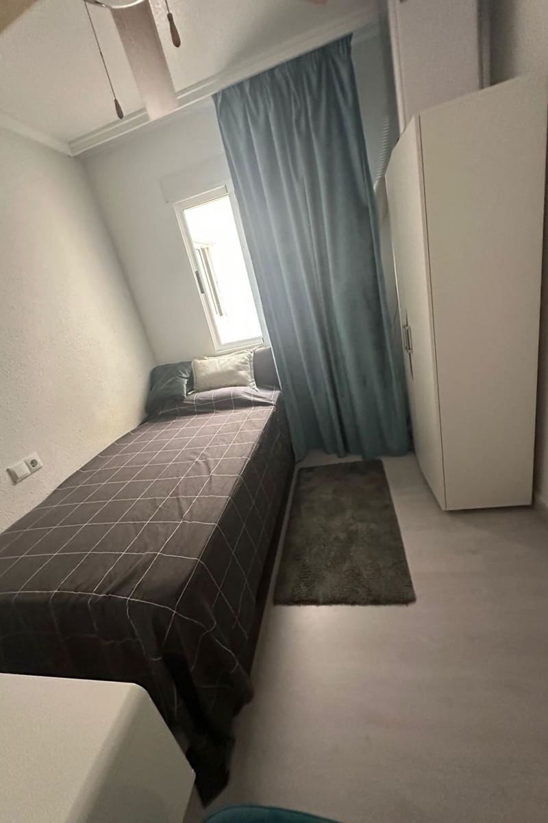 2 bedroom Apartment for sale in Torrevieja with pool - € 149,600 (Ref: 9378276)