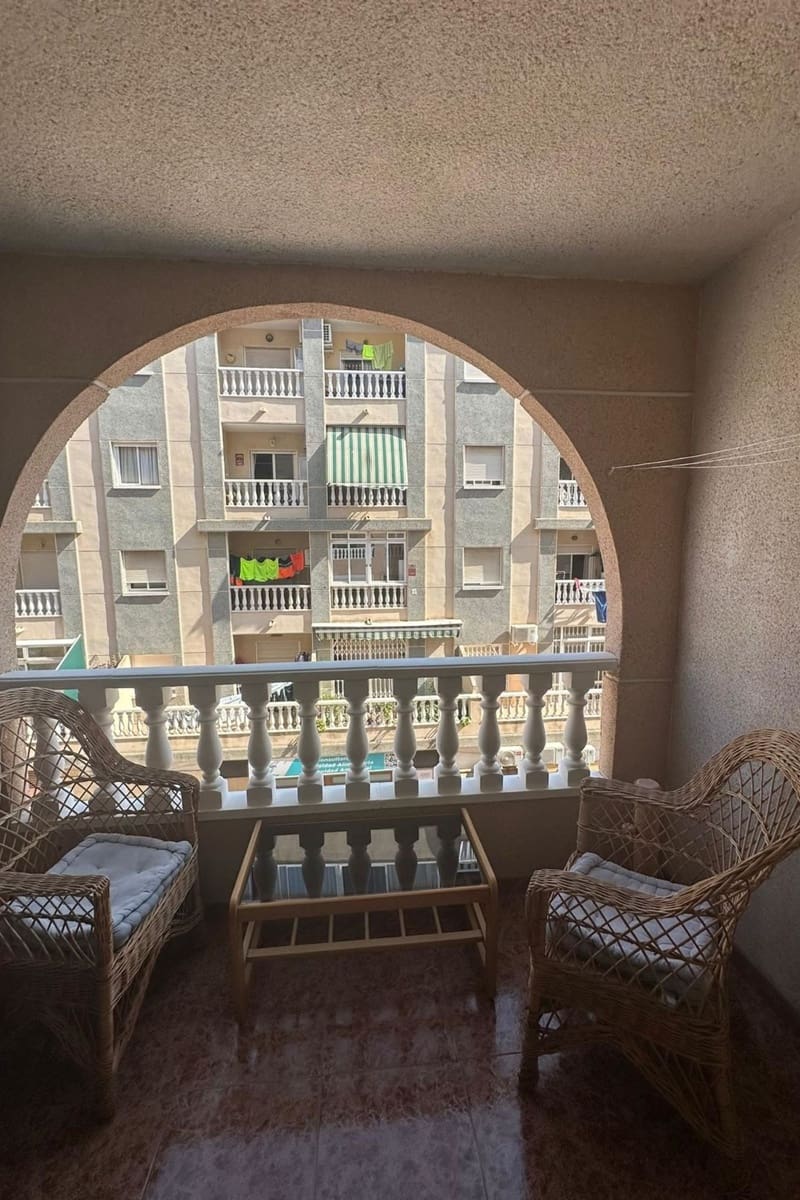 2 bedroom Apartment for sale in Torrevieja with pool - € 149,600 (Ref: 9378276)