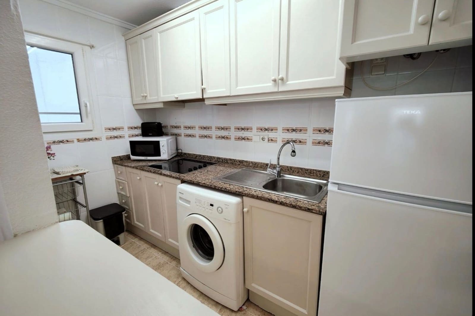 2 sovrum Lägenhet till salu i Torrevieja med pool - 179 900 € (Ref: 9378381)